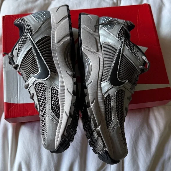 Nike zoom vomero 5 - Picture 3 of 5